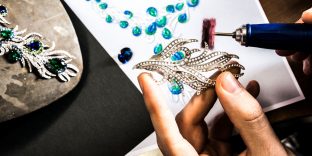 Elegant Feathers - Gilan Jewellery